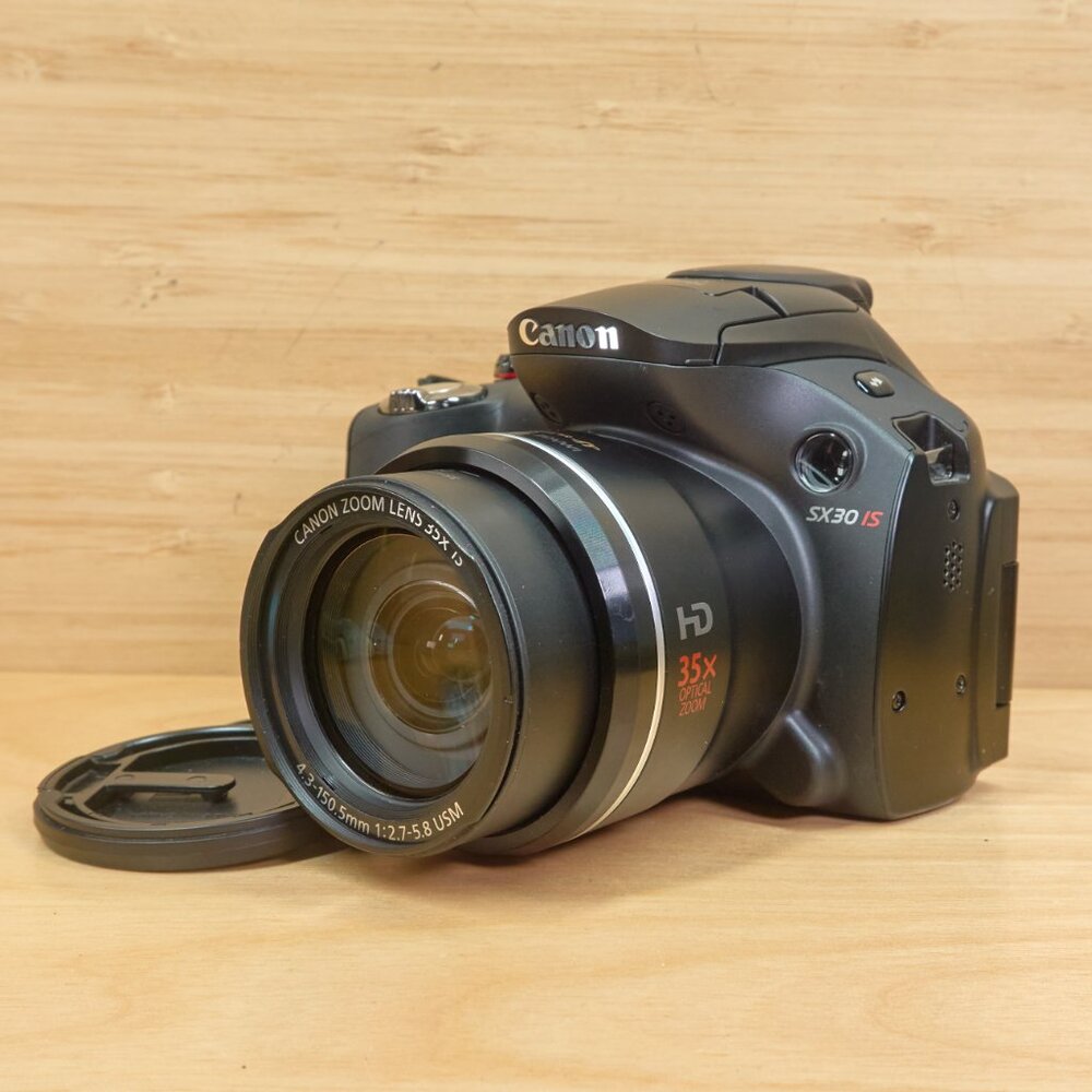 Canon PowerShot SX30 IS / 14.1MP Digital Camera / 35x Optical Zoom / Made in Jap